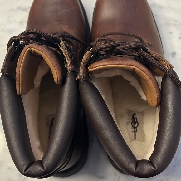 Ugg Stenton Boot Size 9 NEW